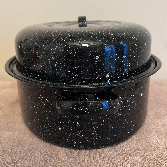 Vintage Enamelware Large 18” Roaster - Picture 2 of 10